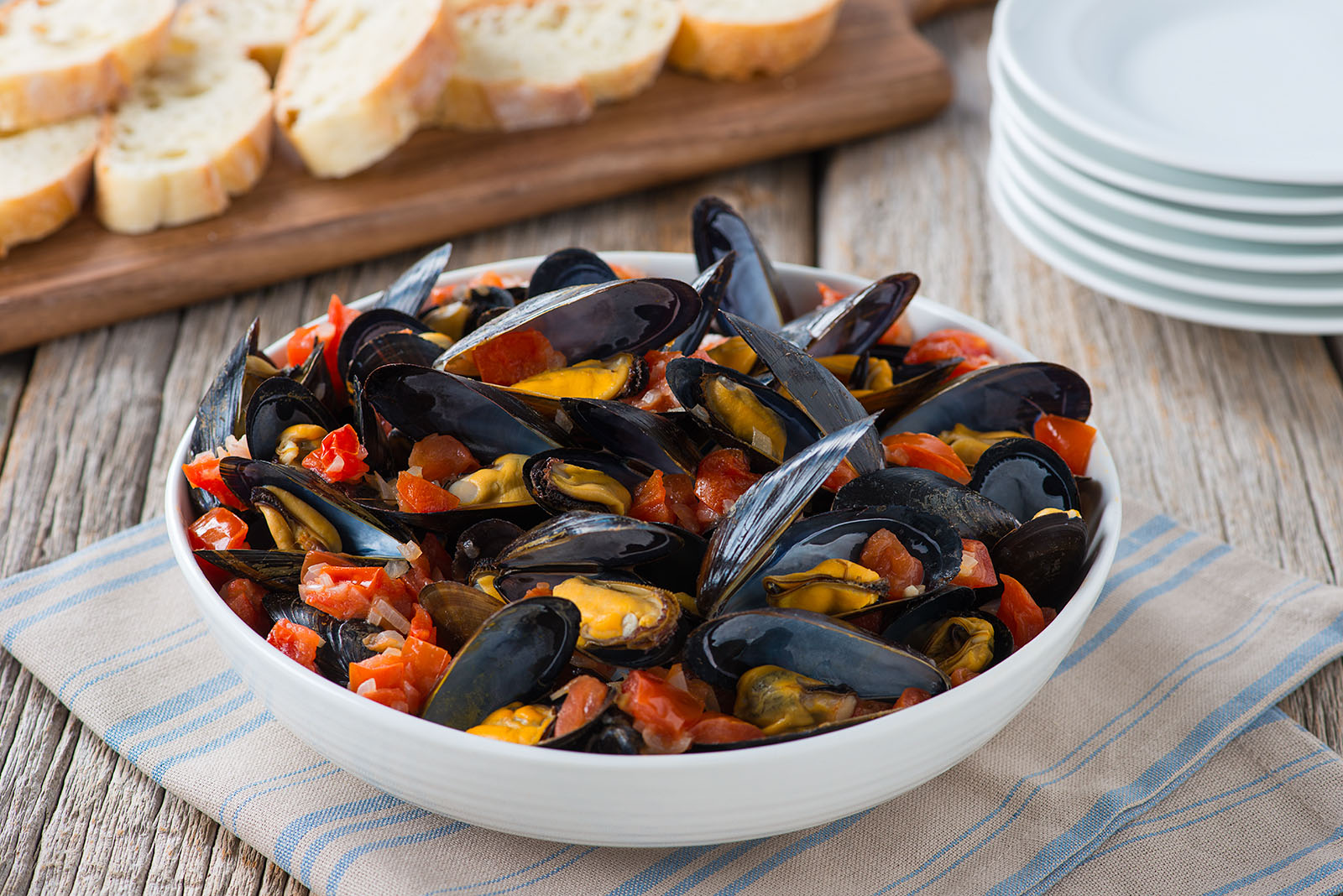 Mussels with Tomato Wine Sauce | Florida Tomato Committee
